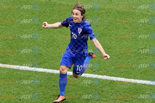 مودريتش يقود كرواتيا للفوز على...