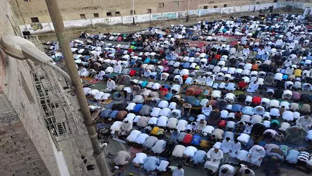 موعد صلاة عيد الأضحى 2026 وصيغ...
