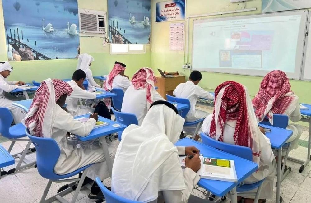 التعليم يحذر: ِالذكاء الاصطناعي لا يغني عن المراجعة التربوية