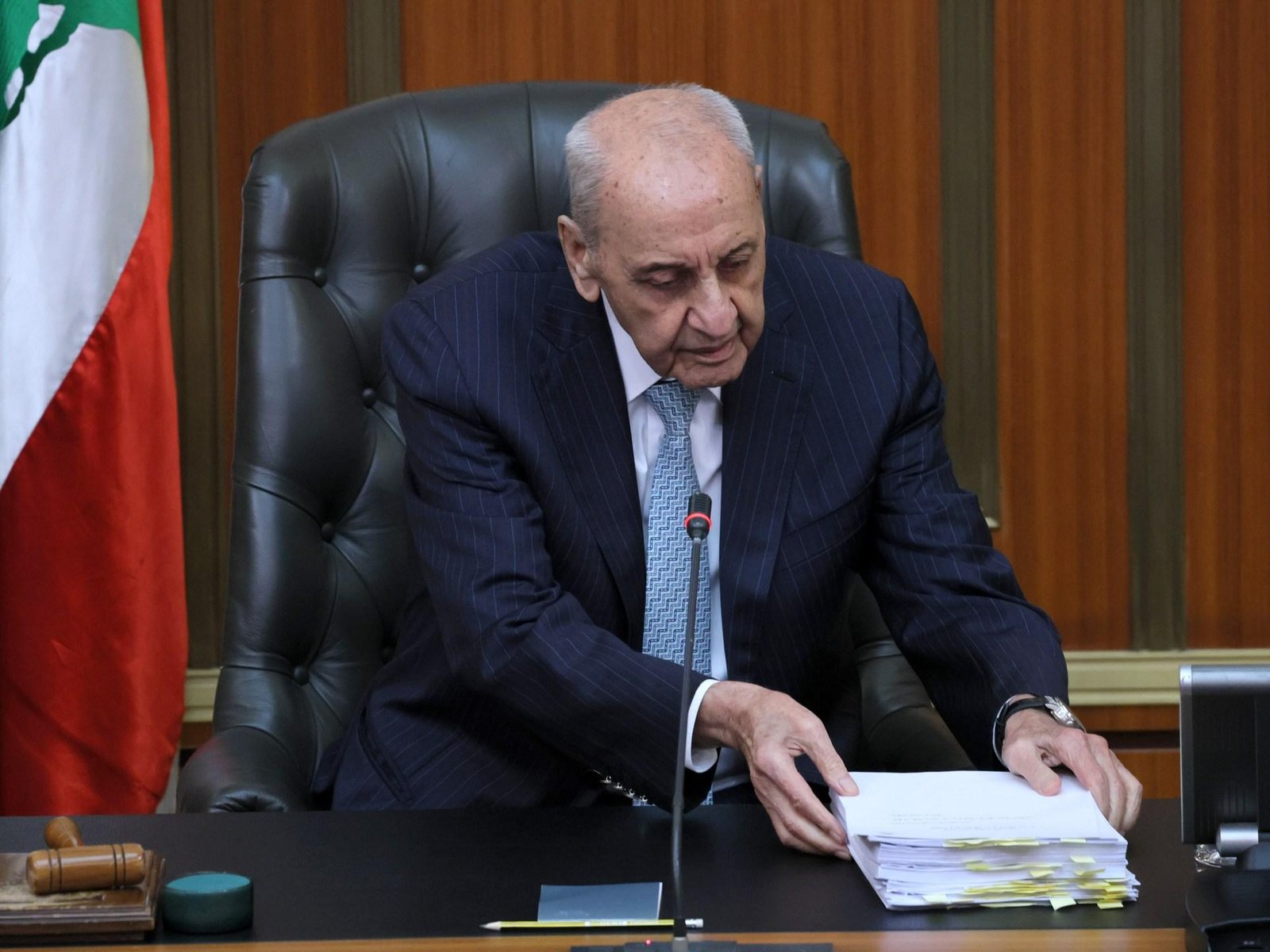 Lebanon parliament votes to en...