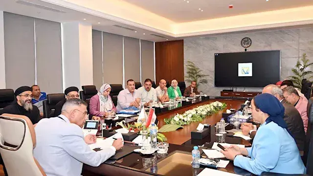 محافظ جنوب سيناء يبحث مطالب ال...
