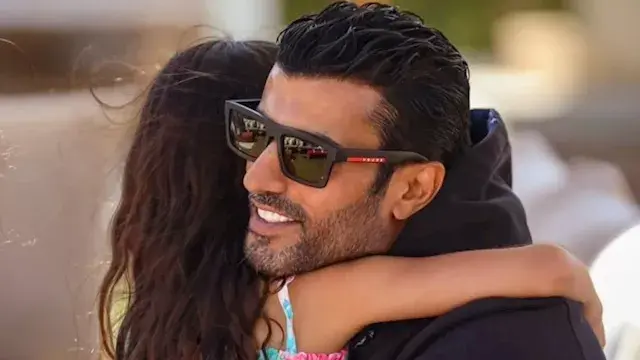 محمد سامي ينشر صورة مع ابنته س...