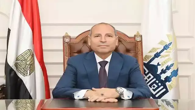 محافظ القاهرة يقدم واجب العزاء...