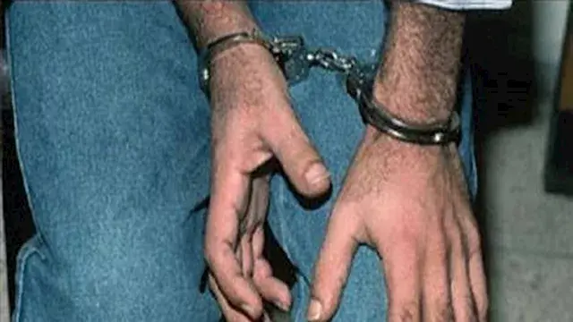 ضبط منتحل صفة طبيب نفسي وأخرى تٌدير مركز تجميل وهمي في الفيوم- صور