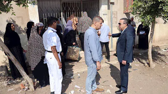 محافظ المنوفية لمسئولي وحدة اج...