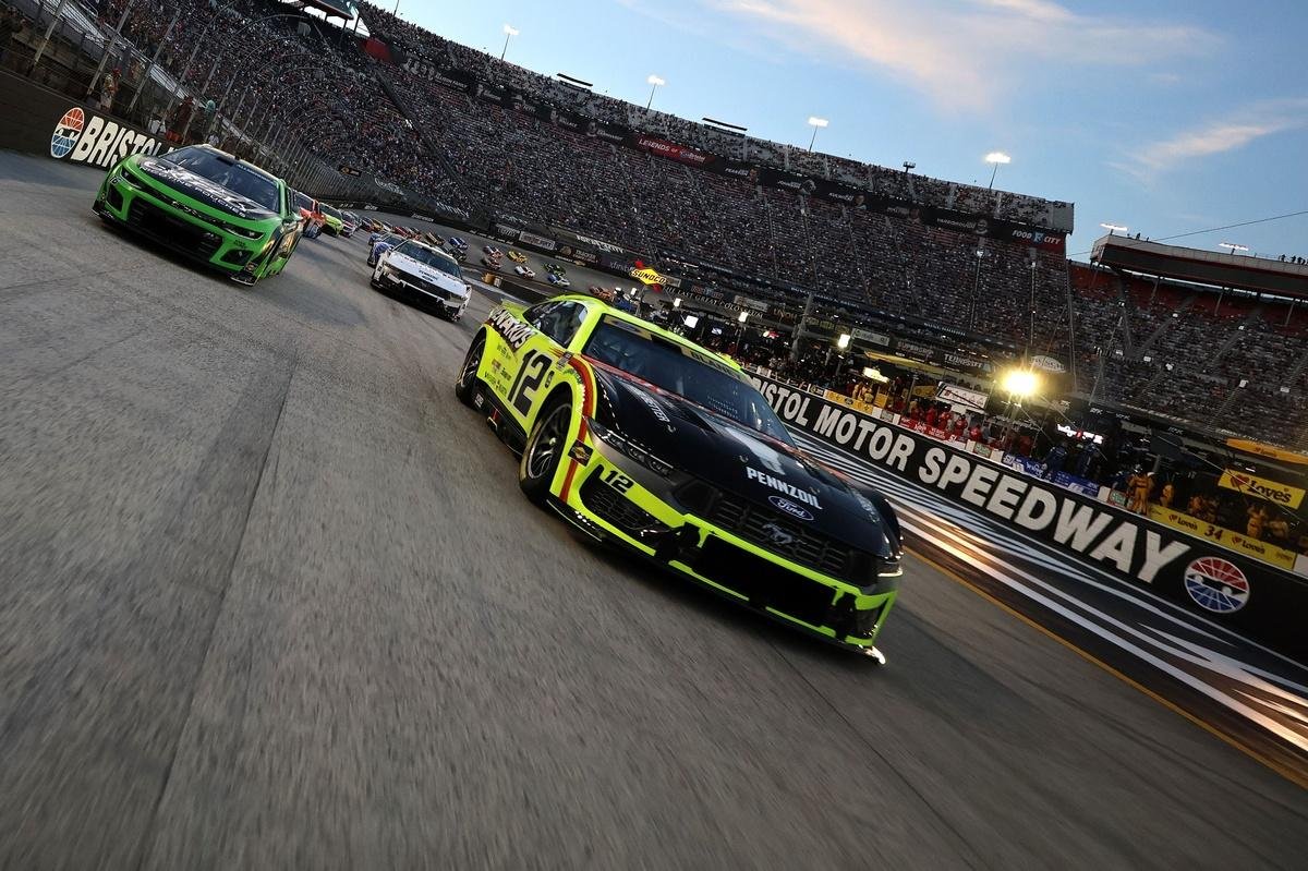 How to watch the NASCAR Bristol Night Race: Weekend schedule, start time, TV