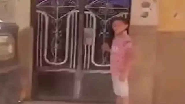 "مليش دعوة".. فيديو مؤثر لطفل...