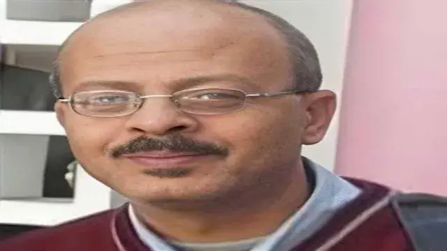 وفاة الشاعر أشرف البولاقي بعد...