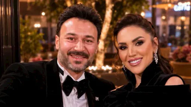 مي فاروق تحتفل بذكرى أول لقاء...