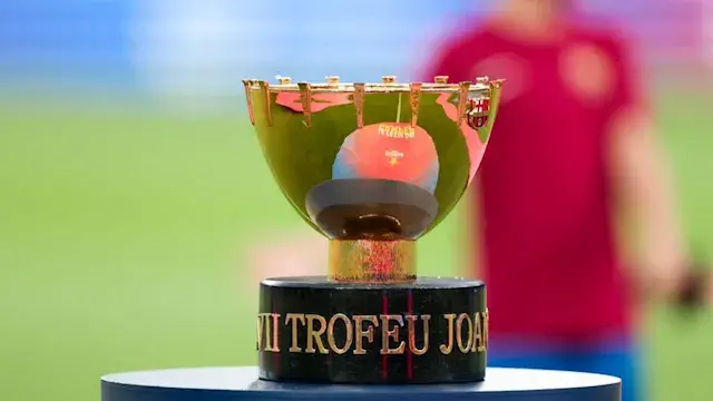 الأهلي في مواجهة برشلونة..  كل...