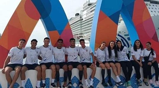 منتخب مصر للسباحة بالزعانف يتأ...