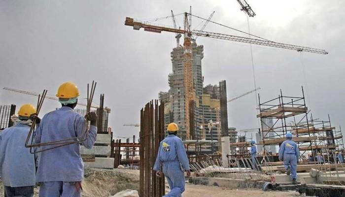 الخارجية تنفي الاستغناء المكثف...