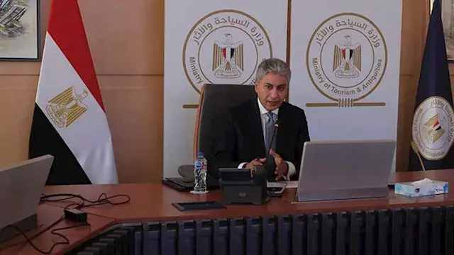 وزير السياحة يتابع لحظة بلحظة...