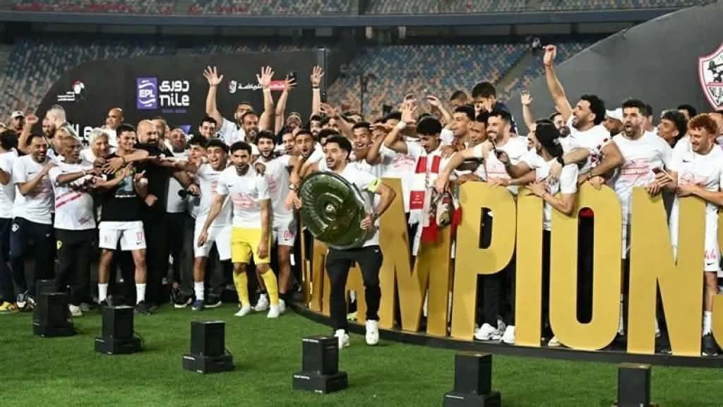 إنفانتينو يهنئ الزمالك بالتتوي...