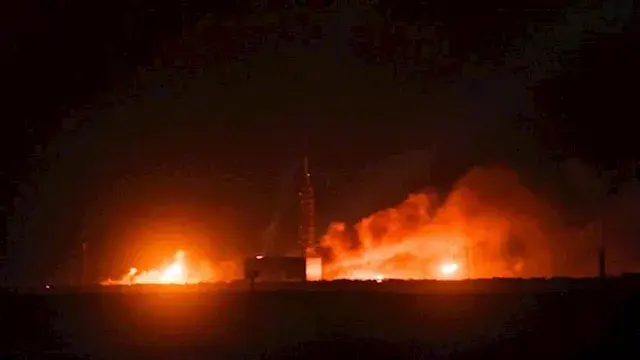 انفجار صاروخ "نيو غلين" على من...