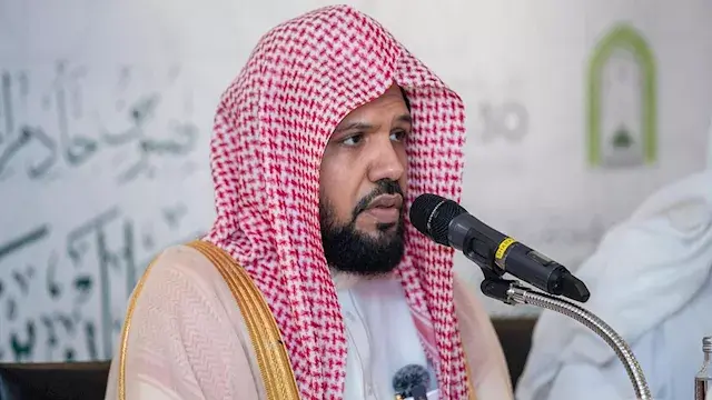 خطيب المسجد النبوي: تقلب الأحو...