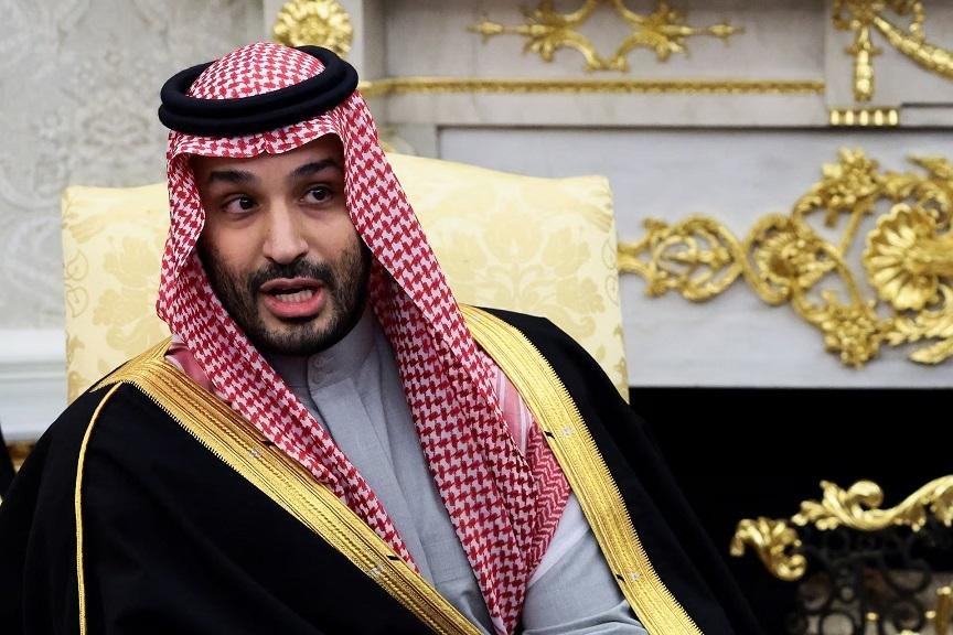ولي العهد السعودي يبحث مع قائد...