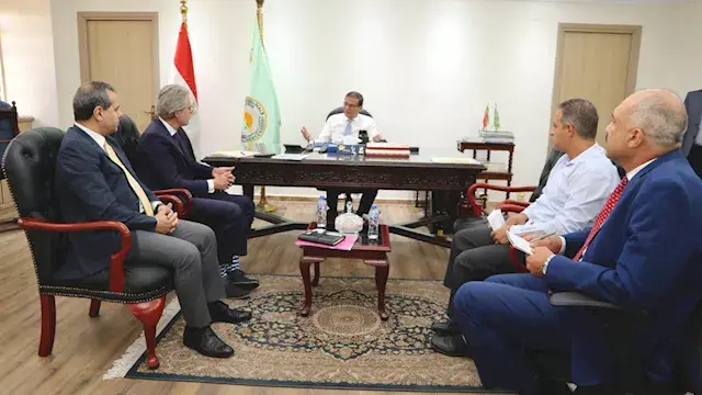 وزير الزراعة يبحث مع هولندا فر...