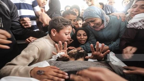 غزة: استشهاد 8 أشخاص في هجوم ل...