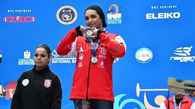 طالبة أزهرية تفوز بـ ٣ ميداليا...