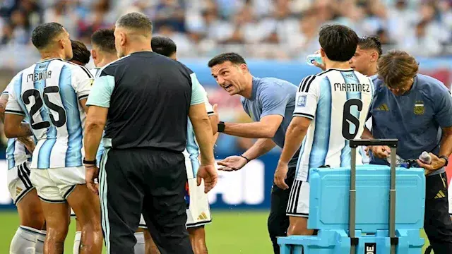 شكوى من مدرب الأرجنتين قبل موا...