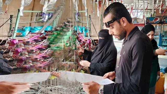 أغذية فاسدة ومنشأتان بلا ترخيص.. 5 محاضر في حملة مفاجئة بأسواق الخارجة