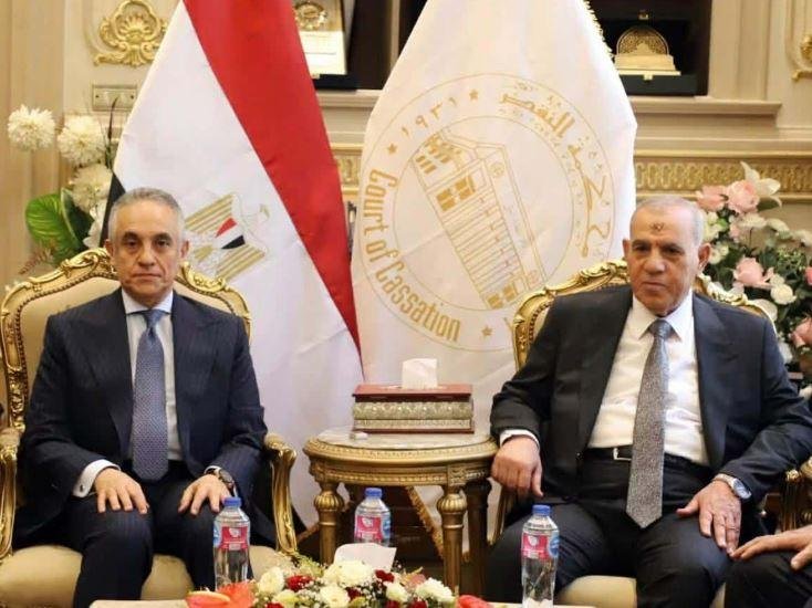 وزير العدل يهنئ مجلس القضاء ال...