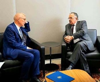 نبيل فهمي يبحث مع المفوض السام...