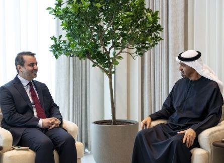 رئيس الإمارات يبحث مع وزير خار...