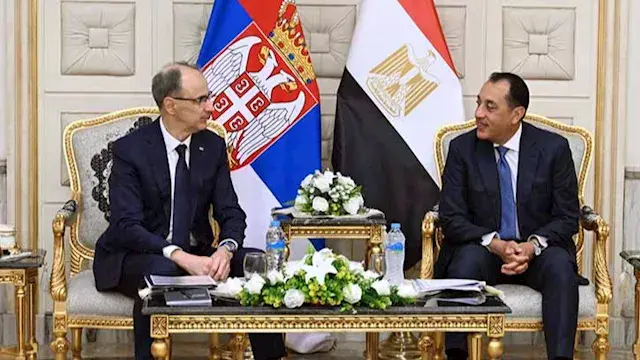 رئيس الوزراء يلتقي نظيره الصرب...