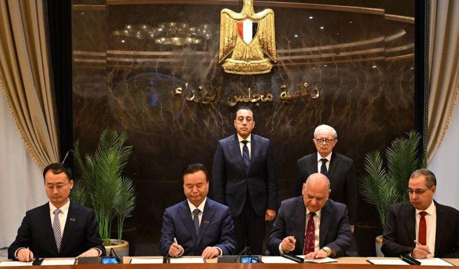 توقيع وثيقة الشراكة الاستراتيج...