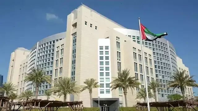 الإمارات تعلن حظر سفر مواطنيها...