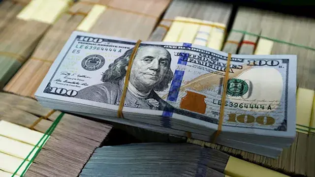 ارتفع في 10 بنوك.. سعر الدولار مقابل الجنيه مع ختام تعاملات اليوم