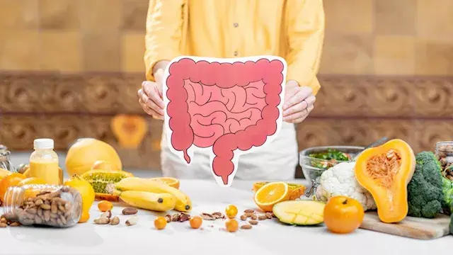 5 أطعمة تساعد على الهضم وتعزز صحة الأمعاء