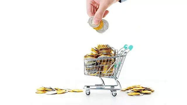 بزيادة 74%.. المصريون ينفقون 5...