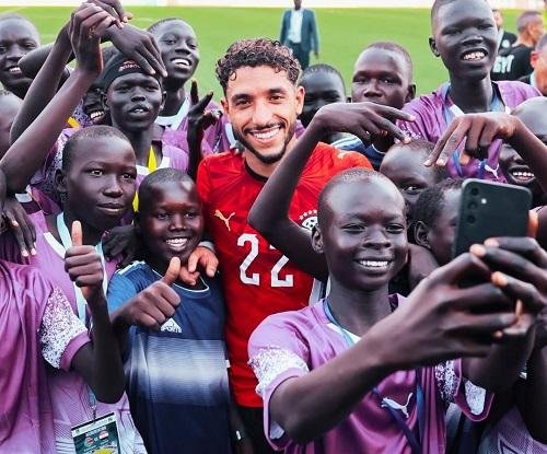 «أفريقيا تعشقه».. توتنهام يحتفل بثنائية مرموش مع المنتخب