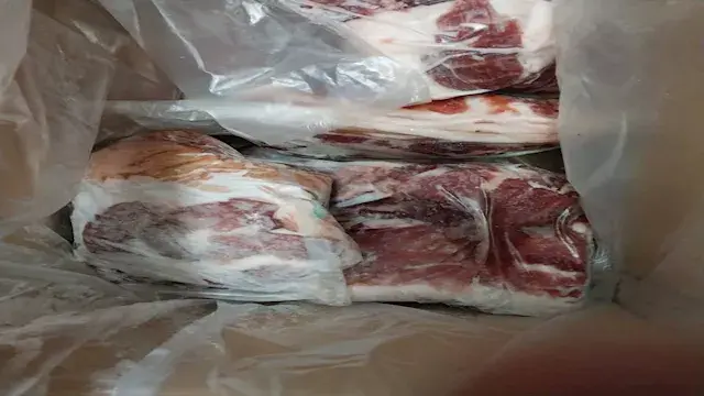 ضبط 325 كيلو لحوم خنزير داخل ثلاجة بمساكن بنك الإسكان في بورسعيد