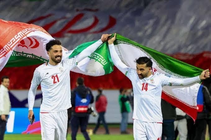 منافس مصر.. معاناة دفاعية لمنت...