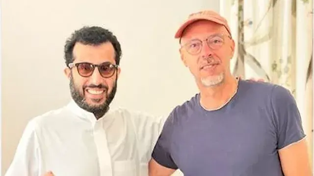 تركي آل الشيخ بصحبة المخرج العالمي خوسيه باديلا في أحدث ظهور