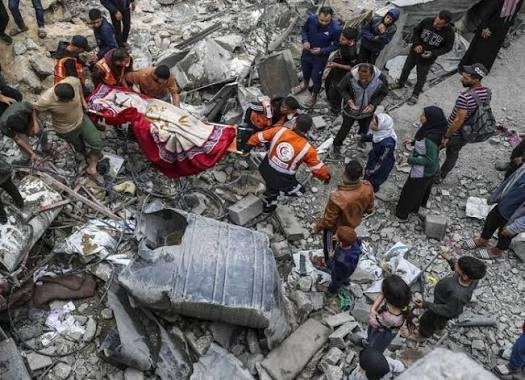 غزة: شهيد و30 إصابة جراء عدوان...