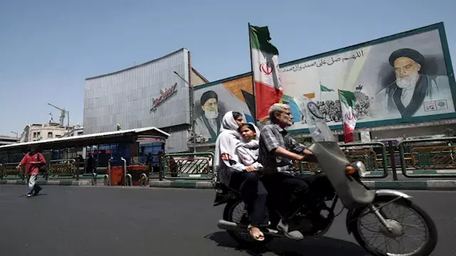 لماذا يلجأ ترامب إلى الضربات ا...