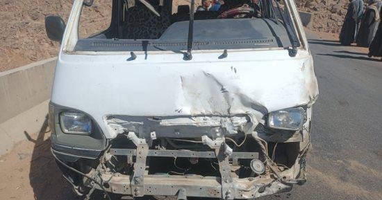 إصابة 12 طالبا جامعيا إثر تصاد...