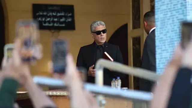 الصور الأولى من عزاء الفنان عبدالرحمن أبو زهرة بمسجد المشير طنطاوي