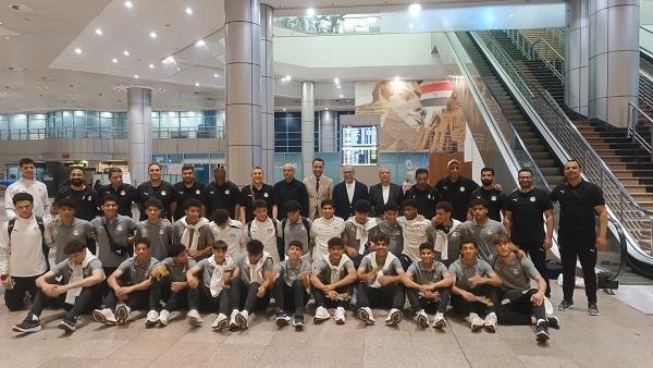 استقبال رسمي لبعثة منتخب الناش...