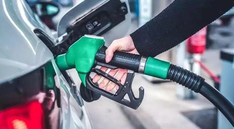 البترول تنفي إقرار أسعار جديدة للوقود وتؤكد عدم انعقاد لجنة التسعير