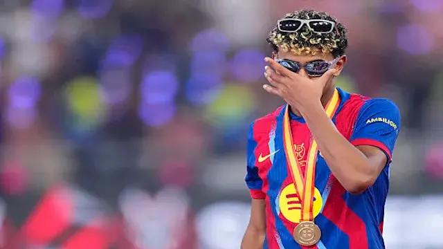"دعم فلسطين ورفض العنصرية".. مشاهد إنسانية للامين يامال لاعب برشلونة