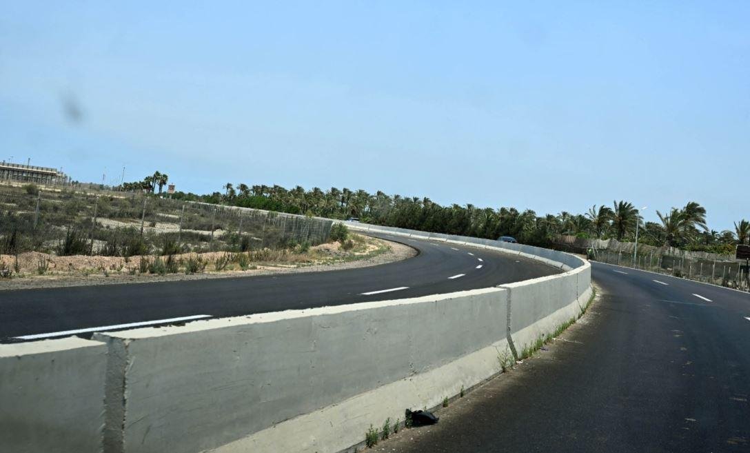 مدبولي يؤكد أهمية الالتزام بال...