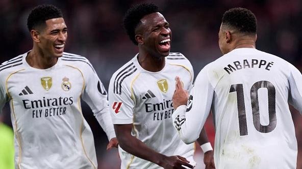 ريال مدريد ينهي مقاطعته لحفل الكرة الذهبية ويستعد للحضور في لندن