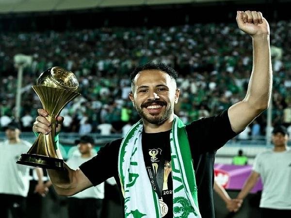 المصري يجدد تعاقده مع حسن علي...