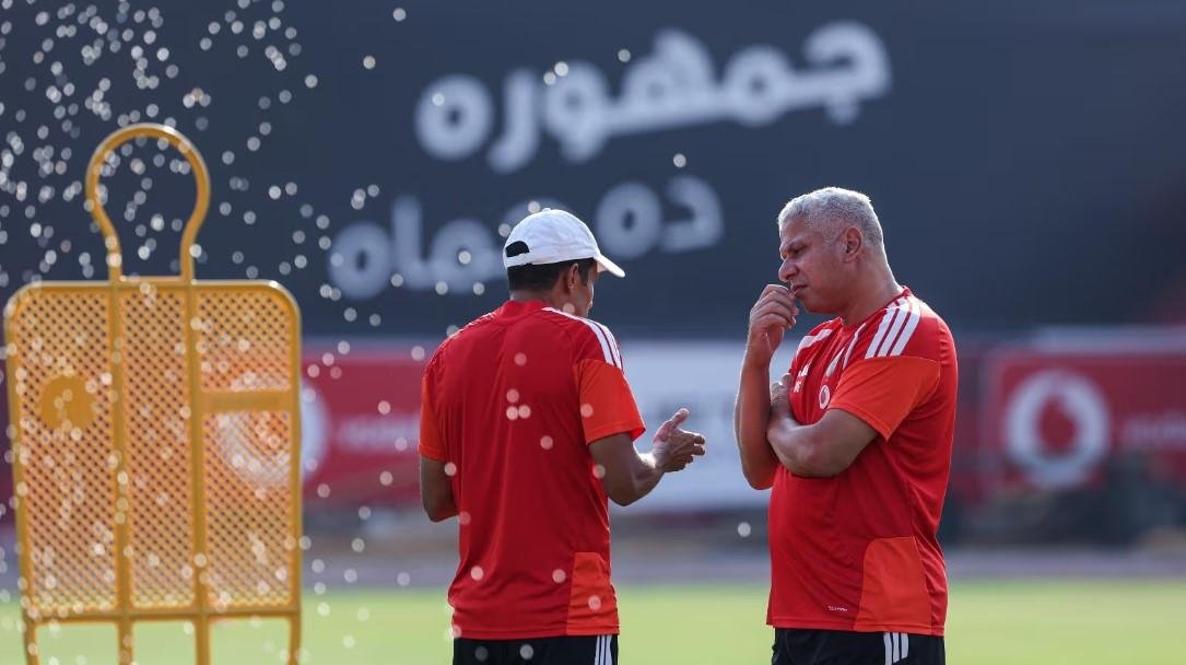 الأهلي يعلن.. تصعيد 7 لاعبين م...